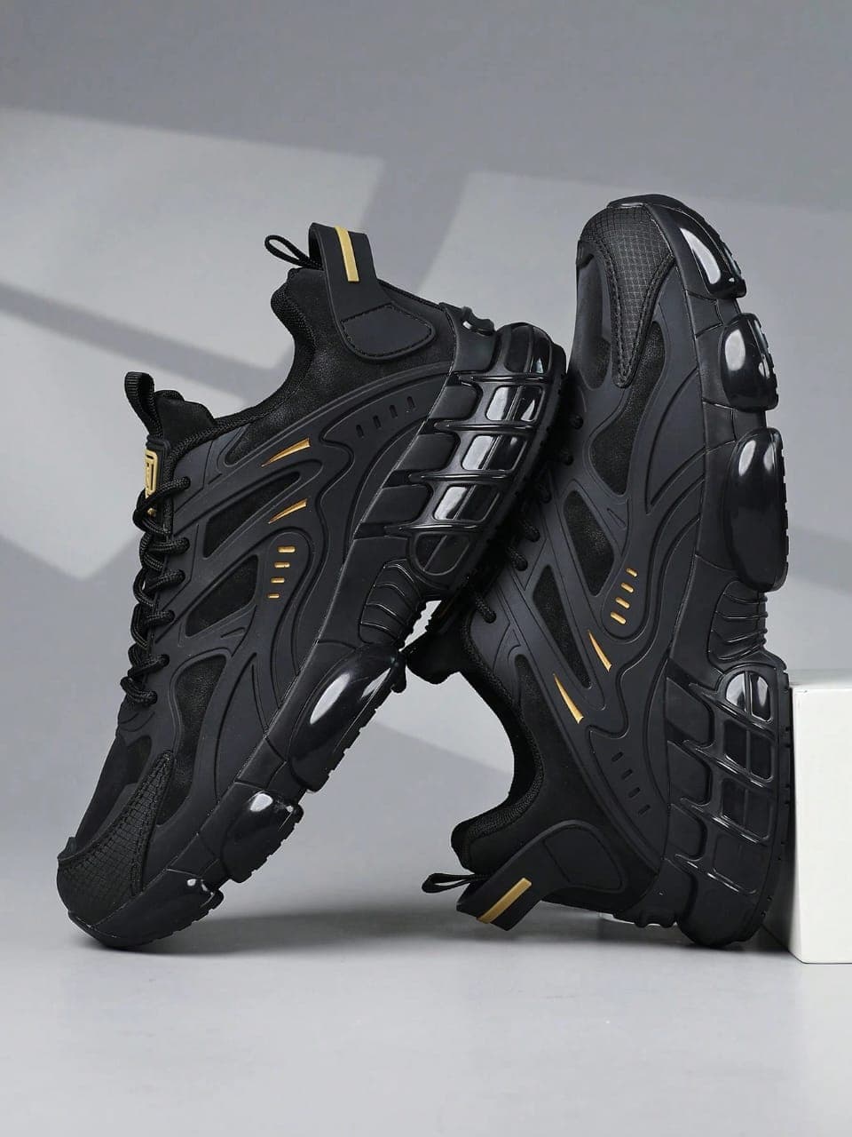 L083SN Men's Black Street Style Sports Sneakers